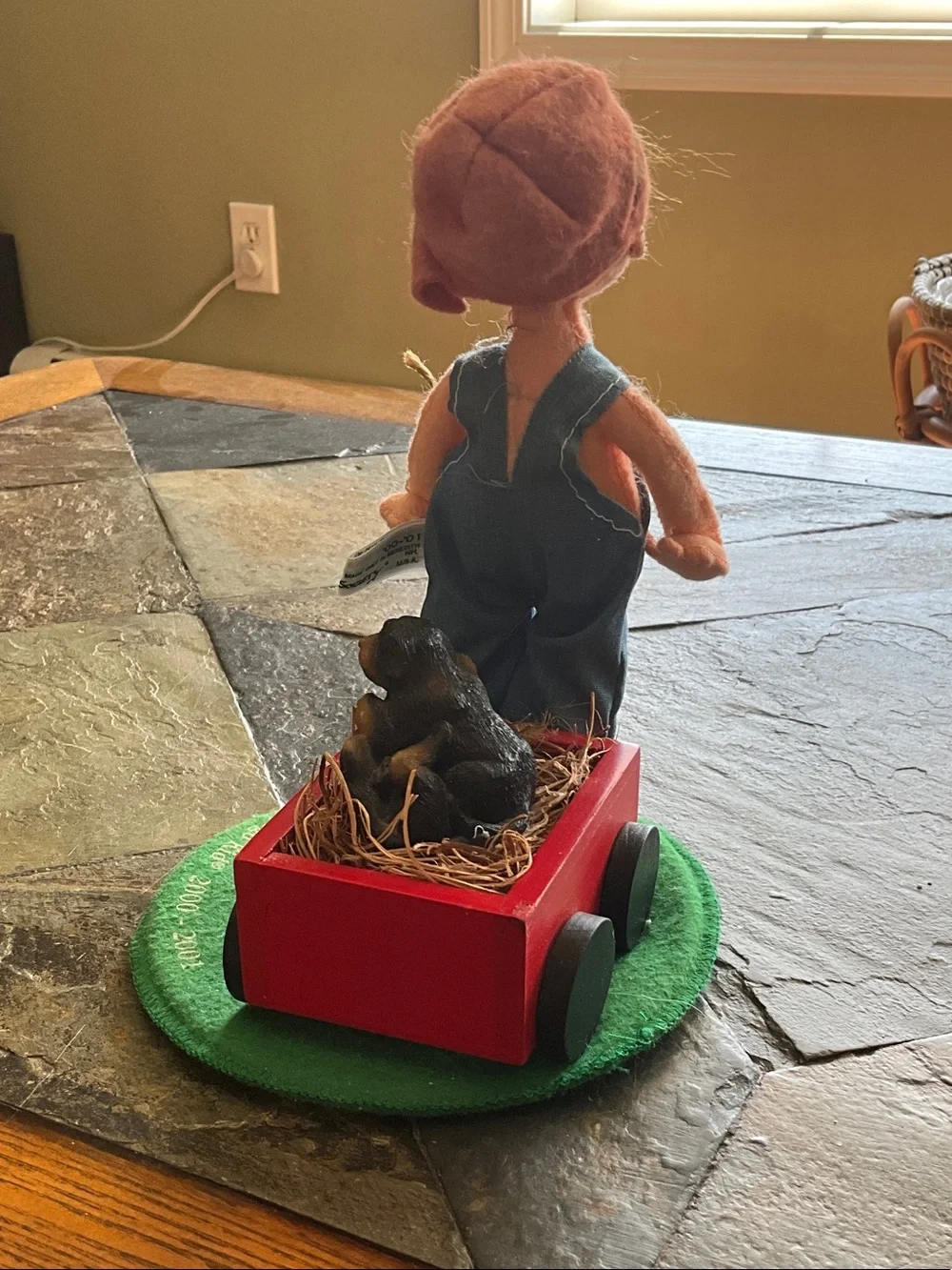 Annalee pull toy